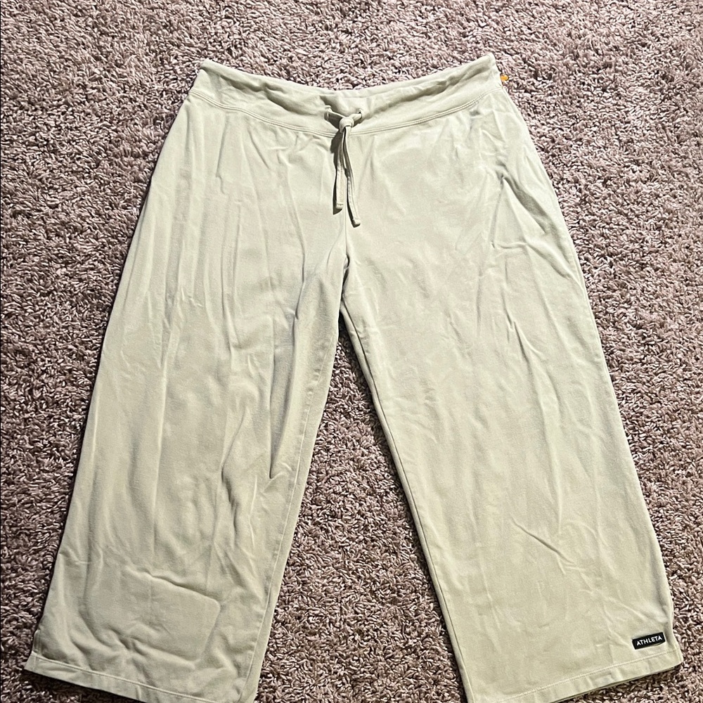 Athleta Light Green Capris